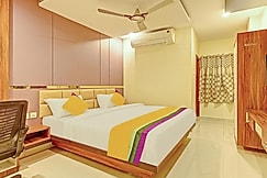 Itsy Hotels Sri Sai Grand Inn Near MG Road & PVP Mall, Vijaywada