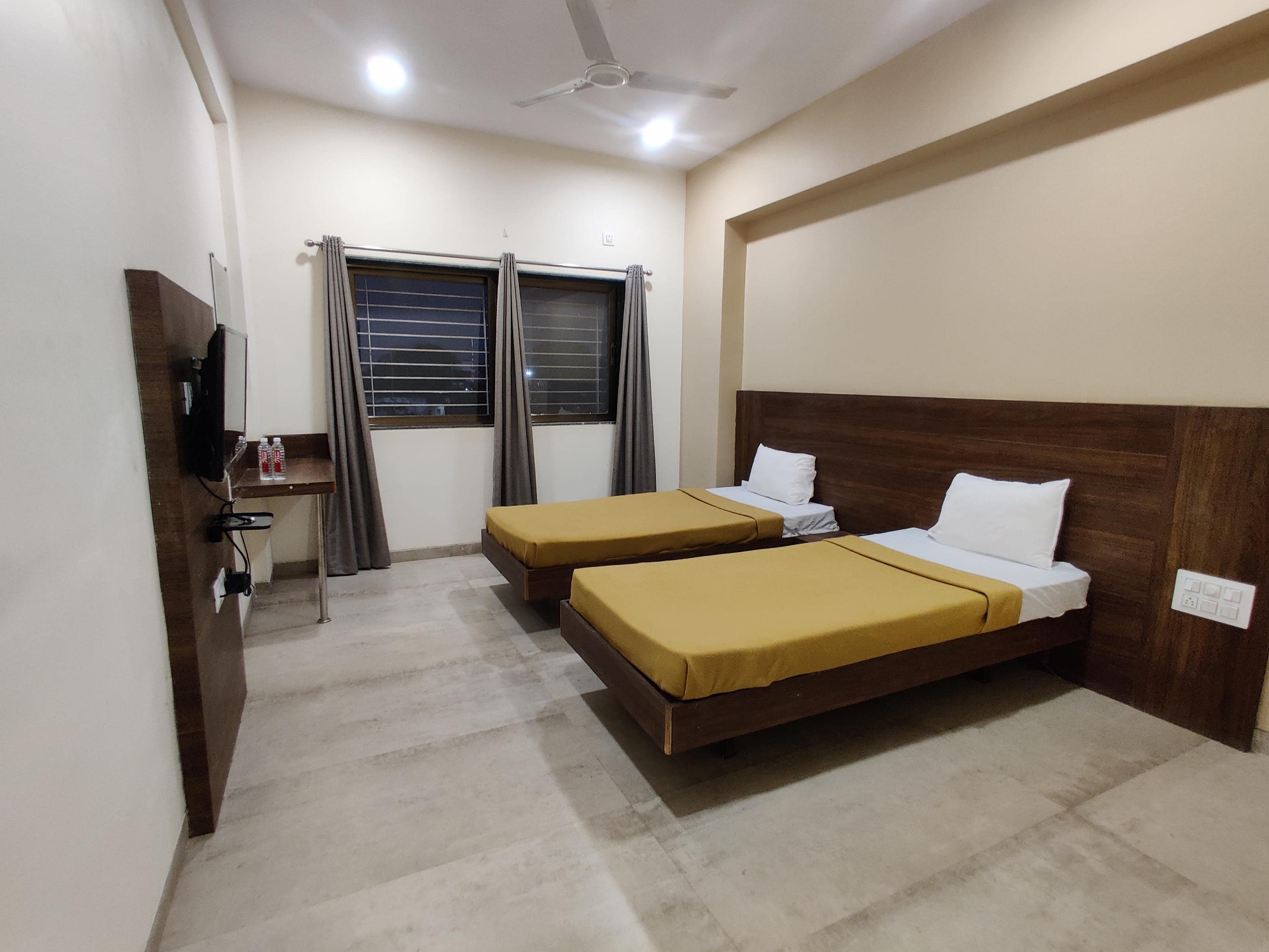 Hotel Balaji Comforts - Tap to explore photos