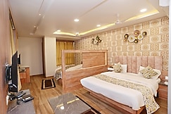 Hotel lee Gold, Anand