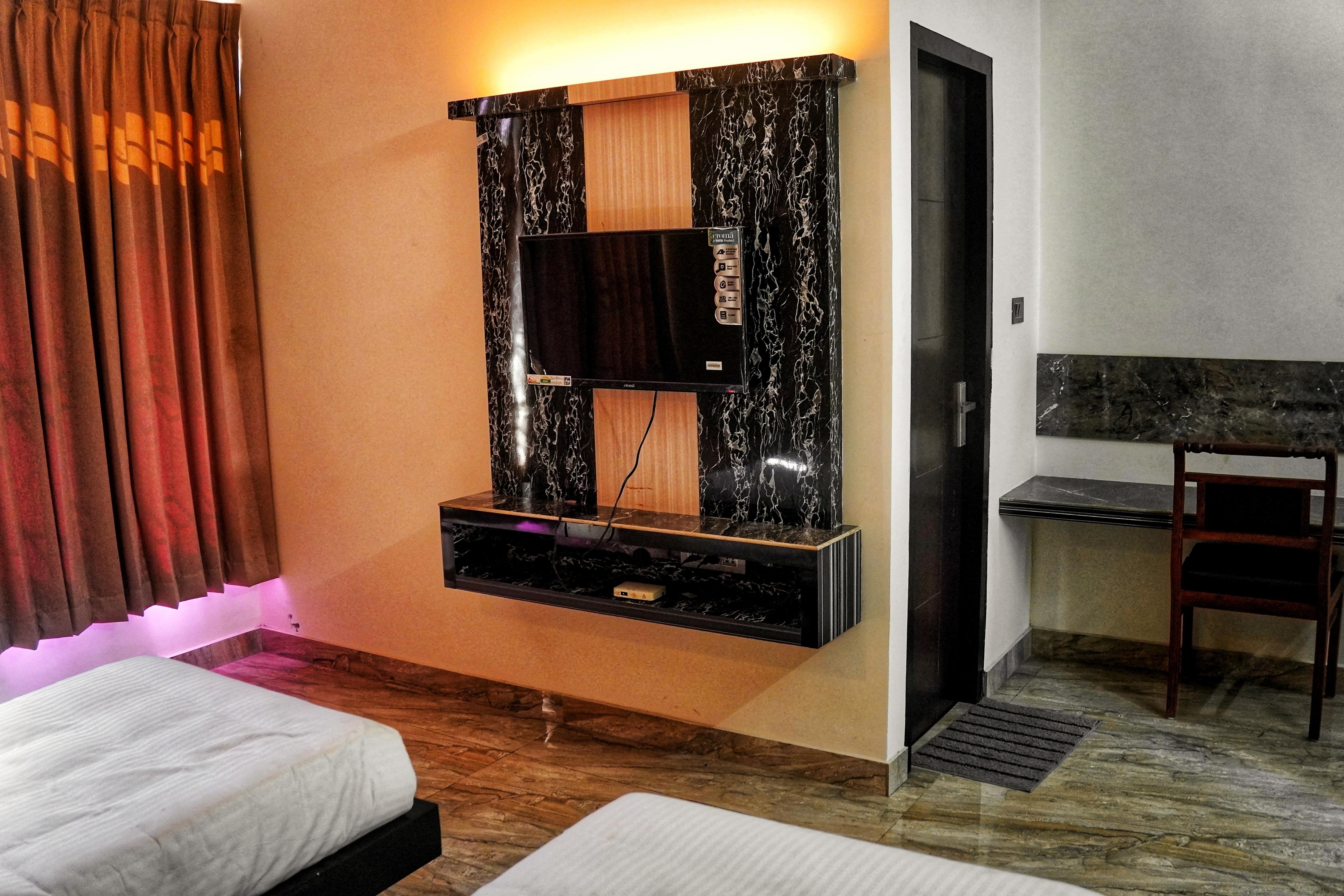 Hotel Prasanth - Tap to explore photos