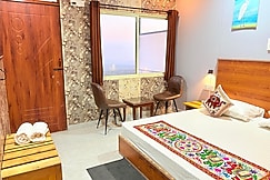 Mist Stay Nirbana Heights, Dharamshala