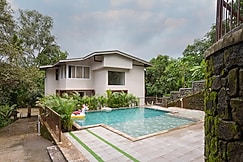 LohonoStays Villa Athini, Karjat