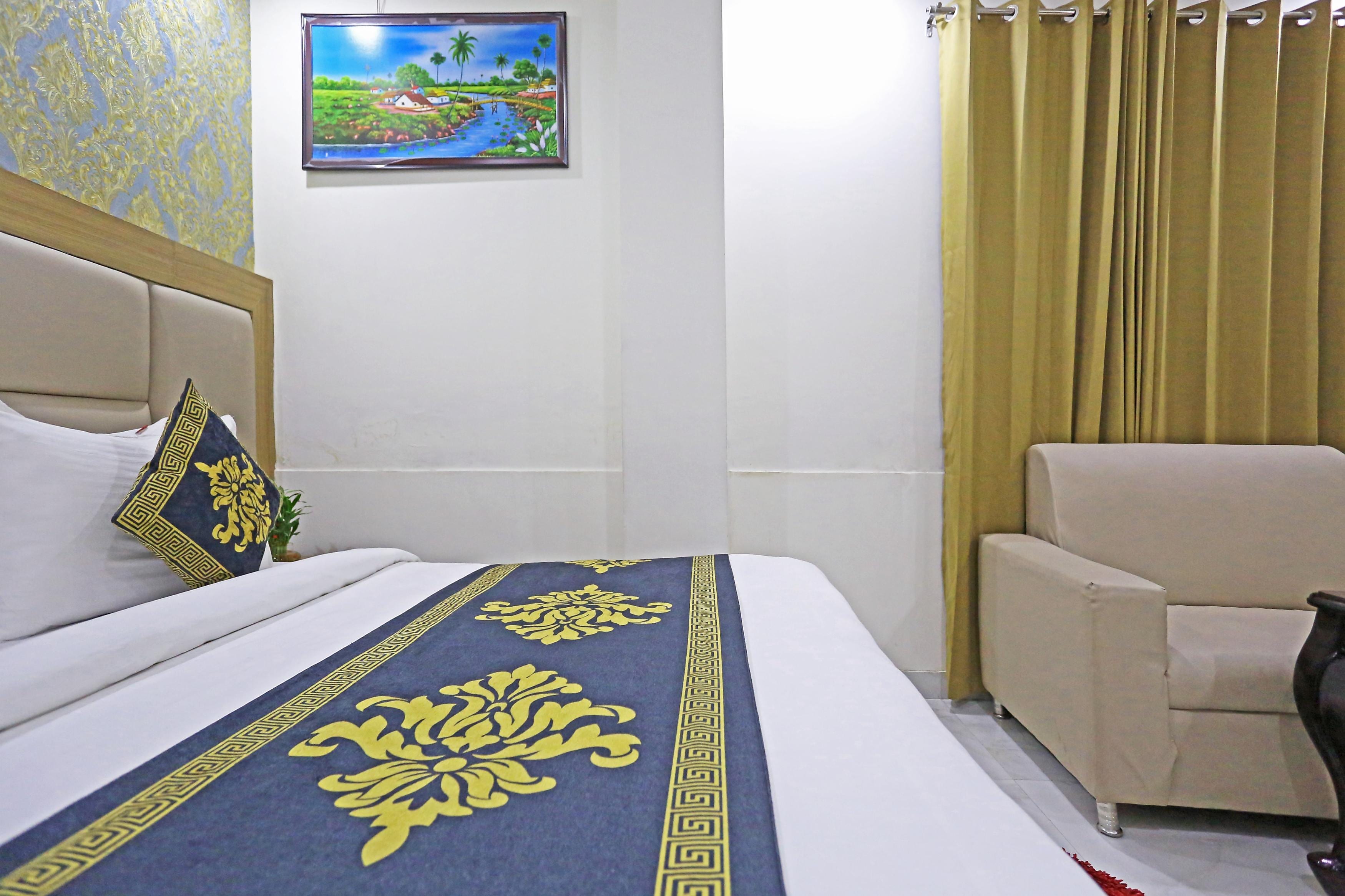 Hotel Decent Suites Delhi Airport - Tap to explore photos