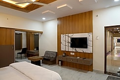 HOTEL SURAMYA, Bhawanipatna