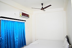 Hotel First Crown, Kolkata