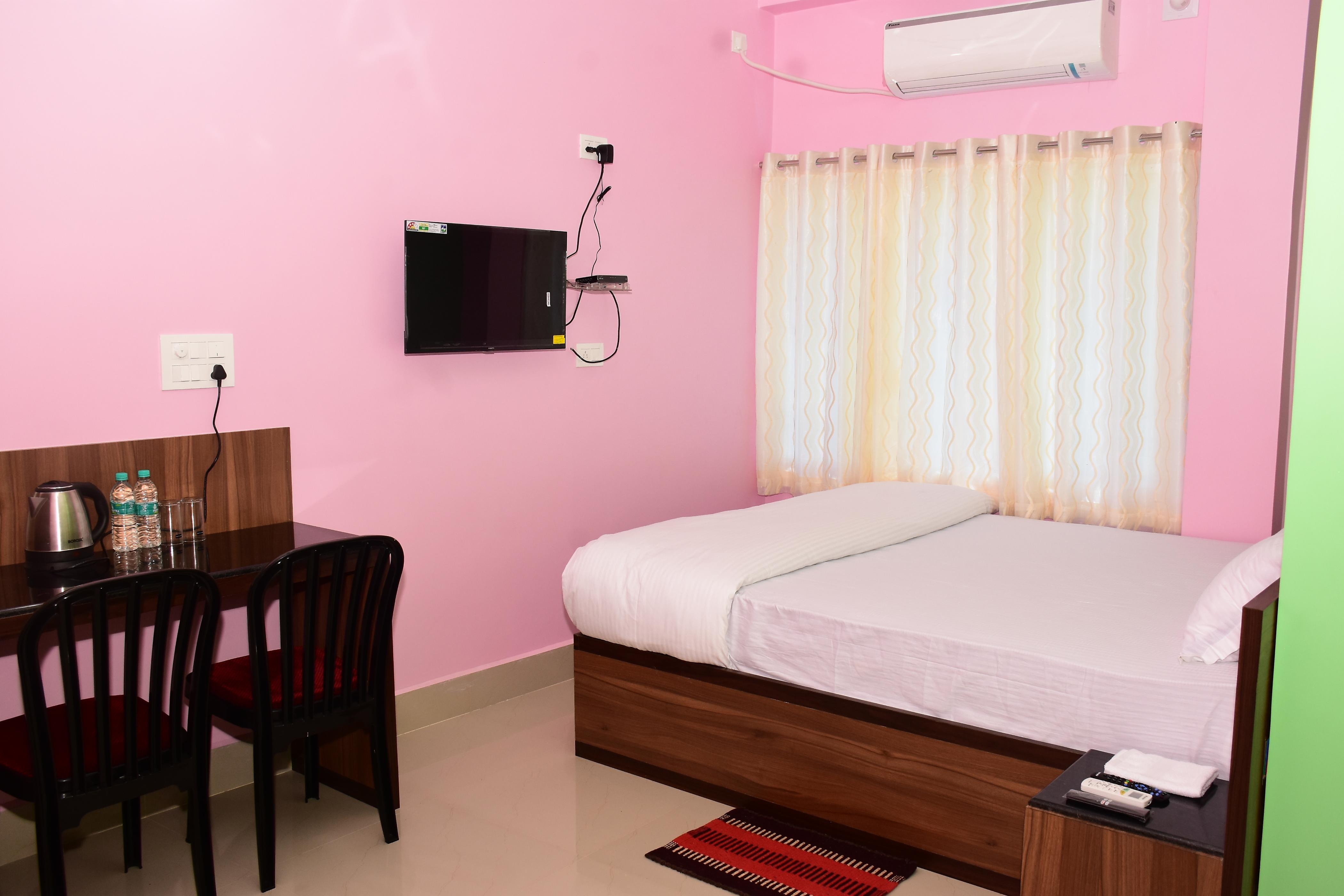 Hotel Laxmipriya - Tap to explore photos