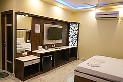 Dolphin Beach Resort, Mandarmani