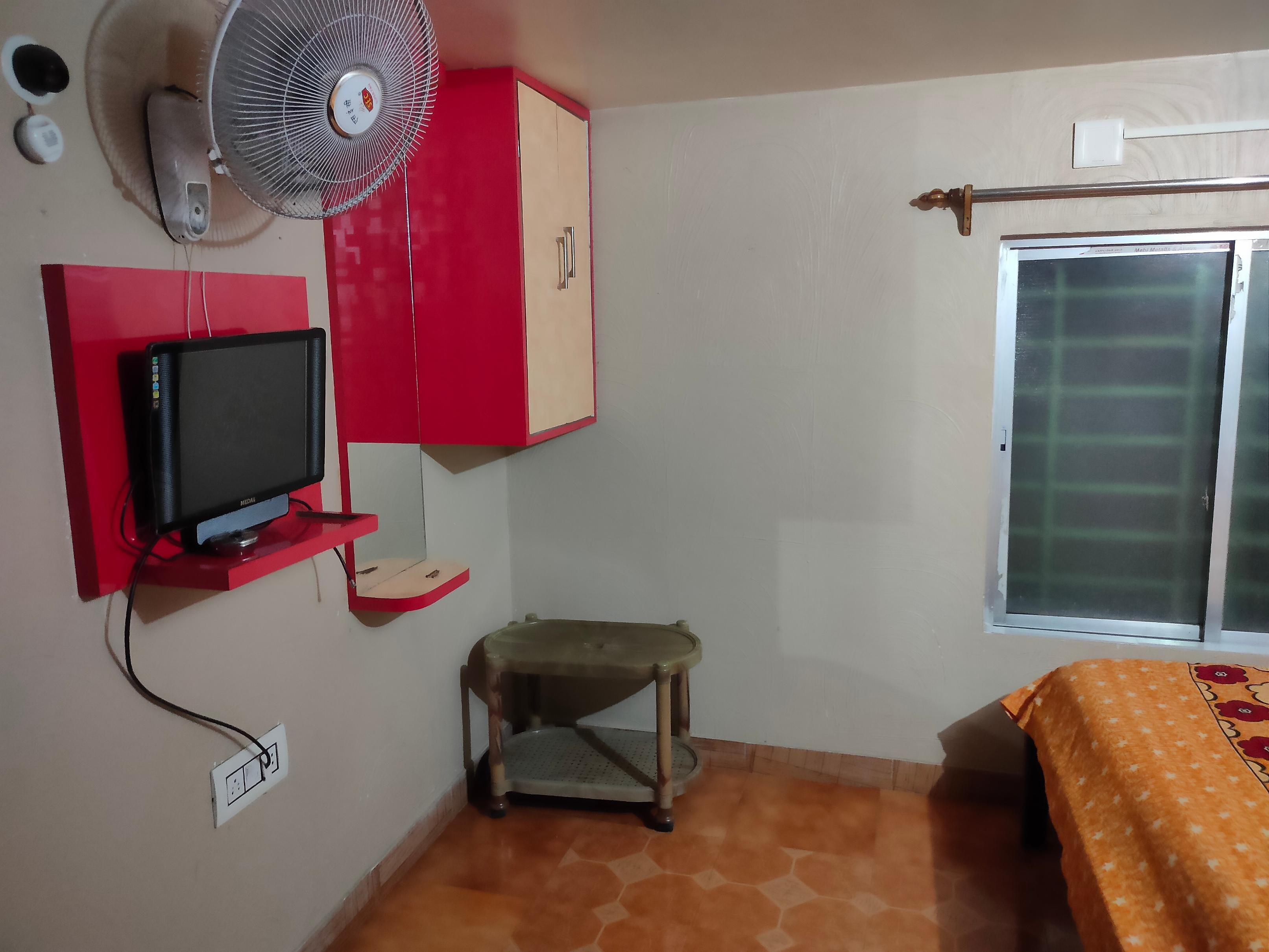 Shantiniketan Stay - 600m from Bolpur Railway Stn - Tap to explore photos