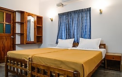 Deluxe AC Room