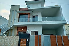 1st floor independent luxurious house, Sirhind