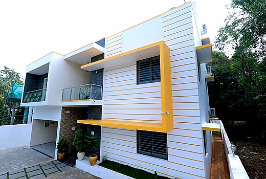 J P M Villa