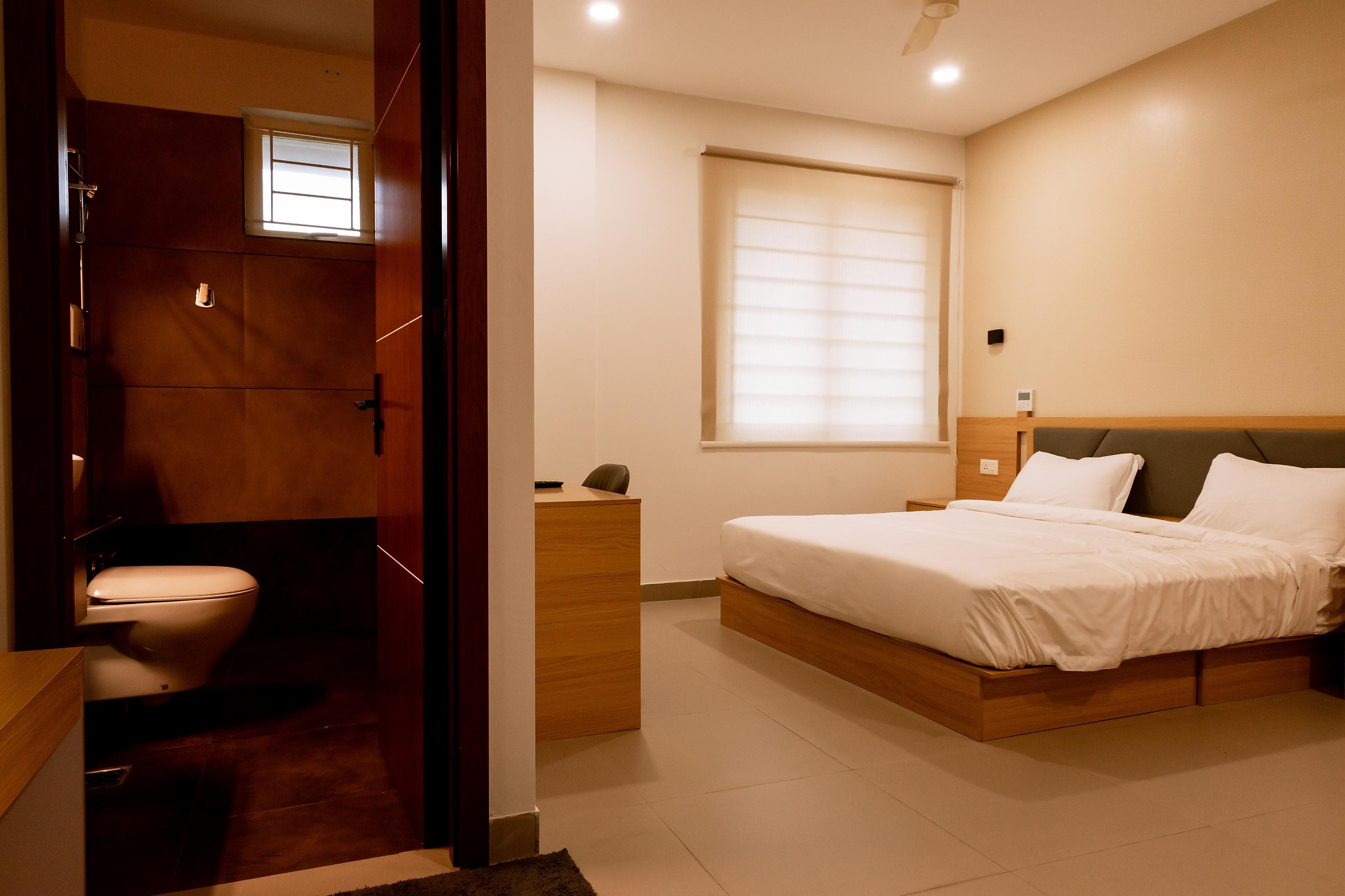 Dreamotel Luxury Suits And Rooms - Tap to explore photos