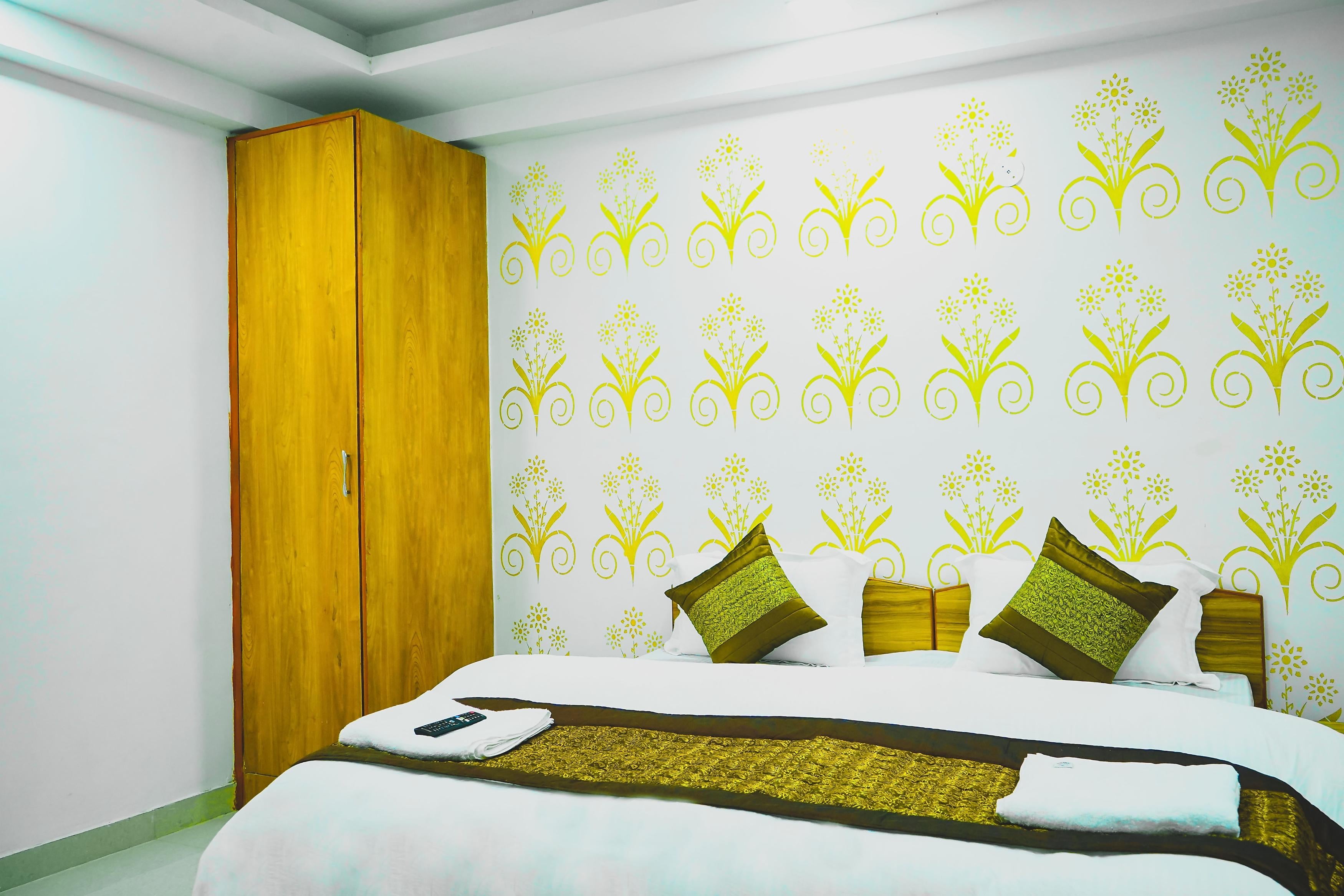 Hotel Abode inn Opp Yashobhoomi - Tap to explore photos