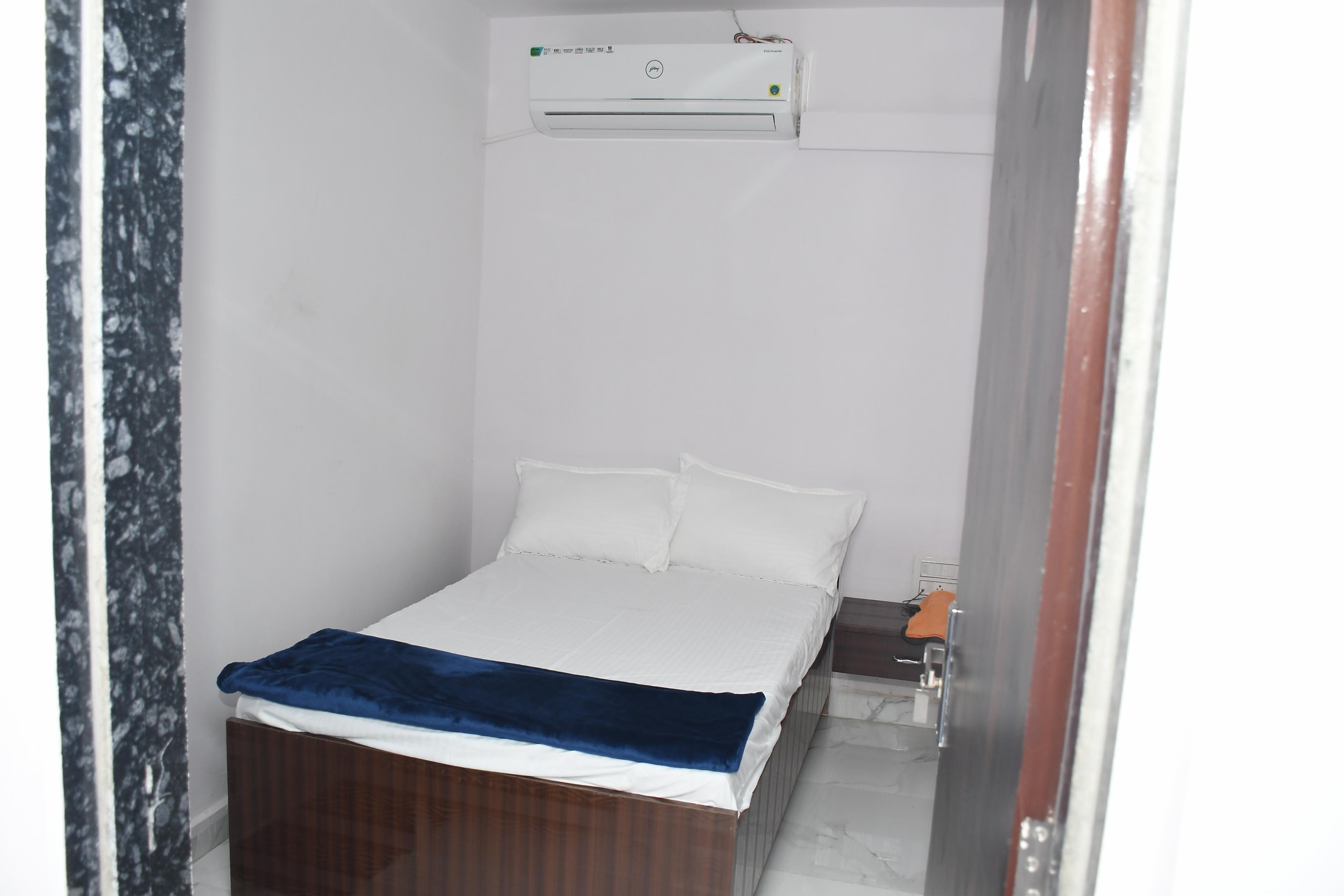 Hotel Dwarkesh - Tap to explore photos