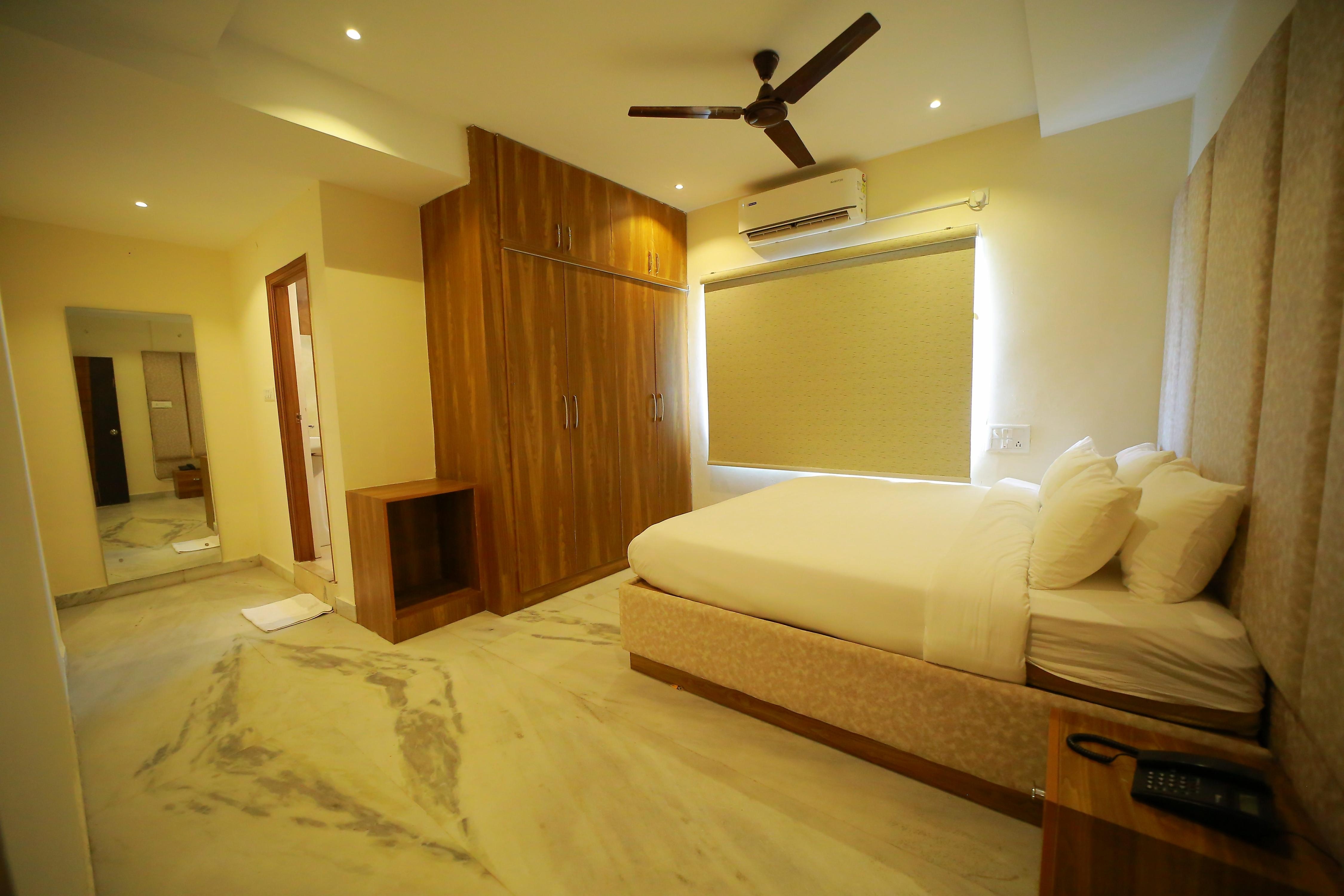 Dhruv Elite and Banquets - Tap to explore photos