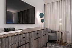 The Morrow Washington DC, Curio Collection by Hilton, Washington, D.C.