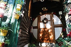 The Bag End -La Villa Bethany, Landour, Tehri