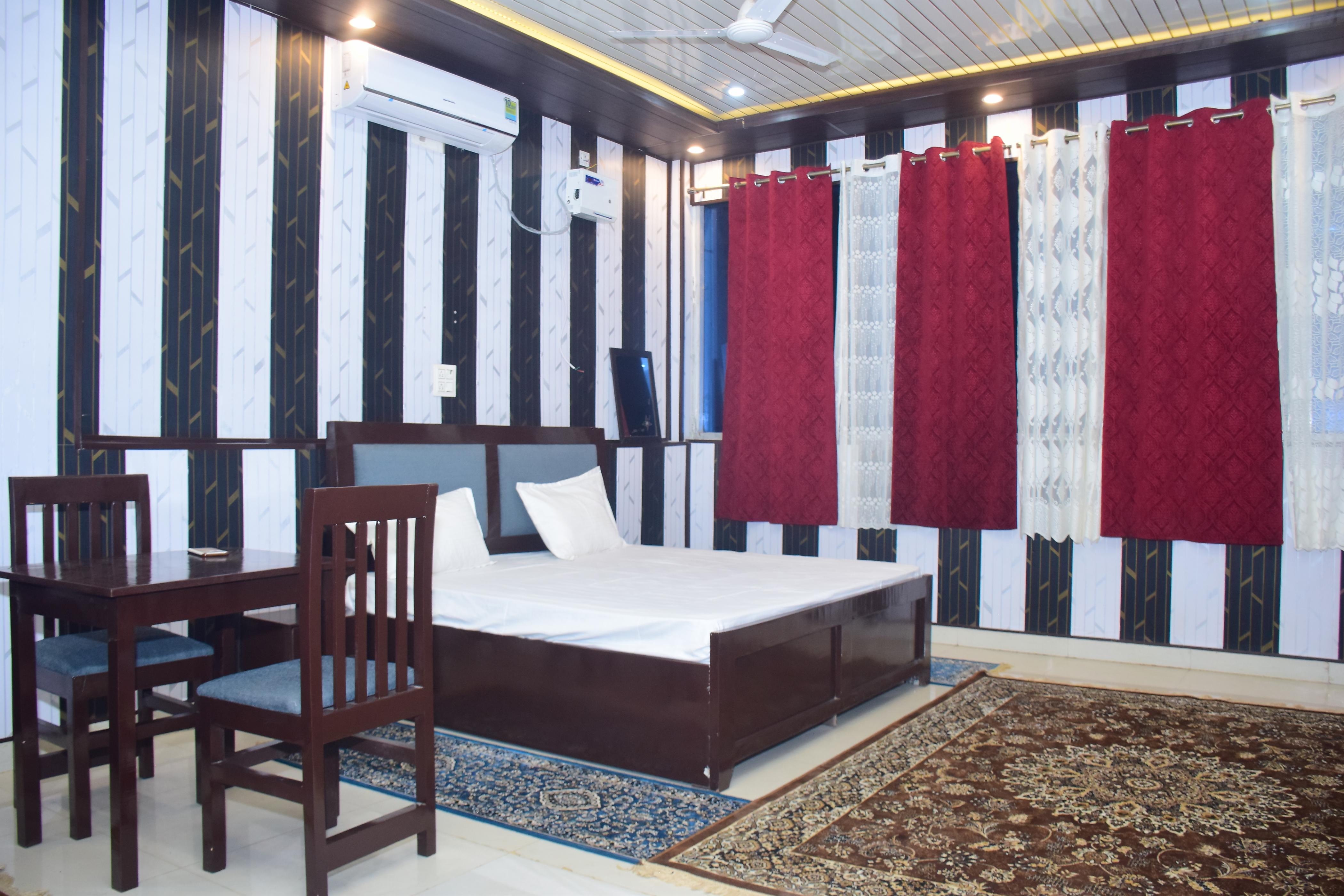 HOTEL AWADH VILAS AYODHYA - Tap to explore photos