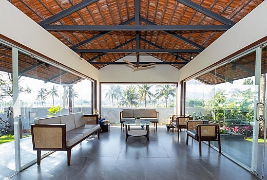 Viewtopia || Room In A Villa