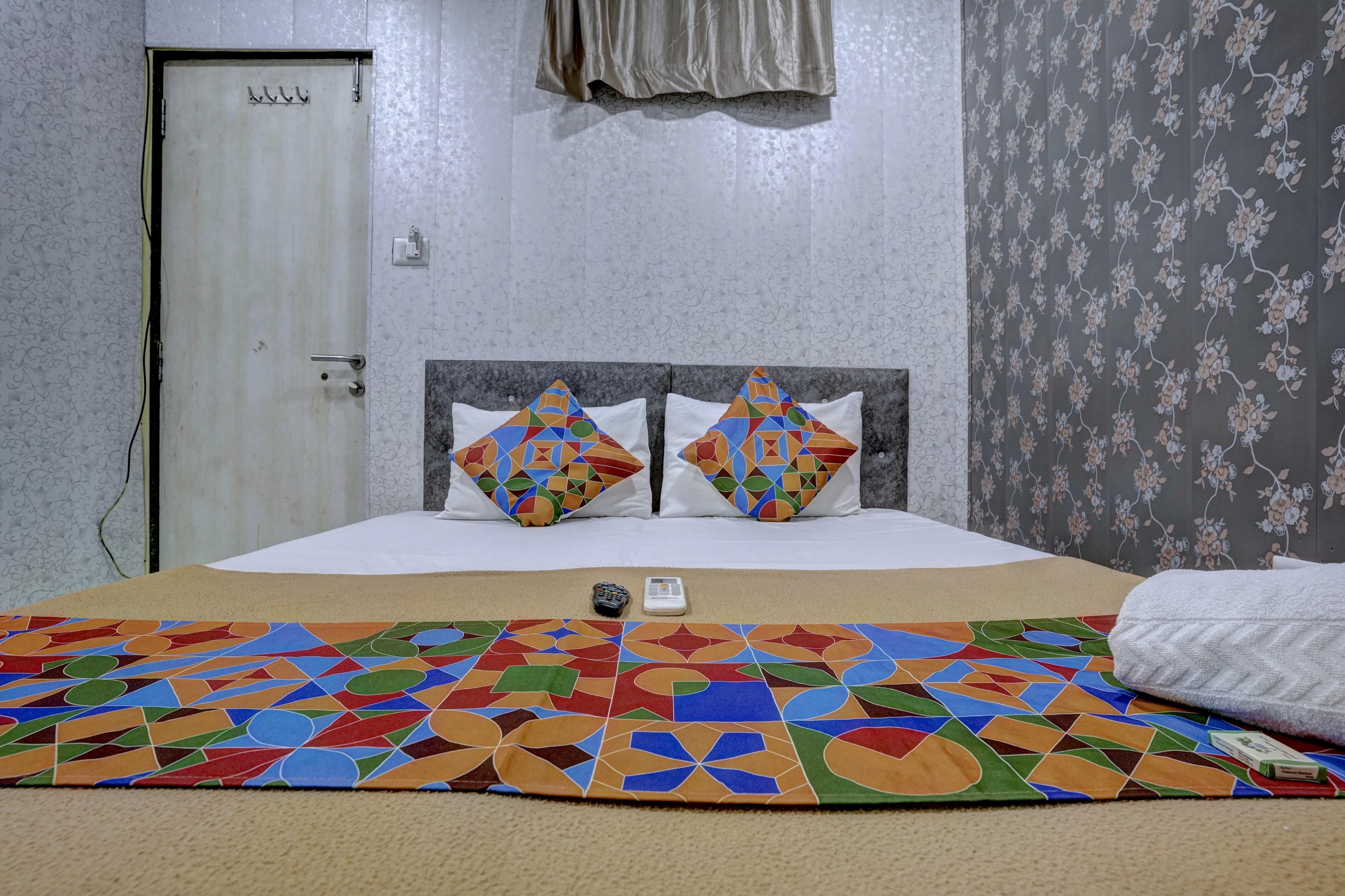 Hotel Saini - Tap to explore photos