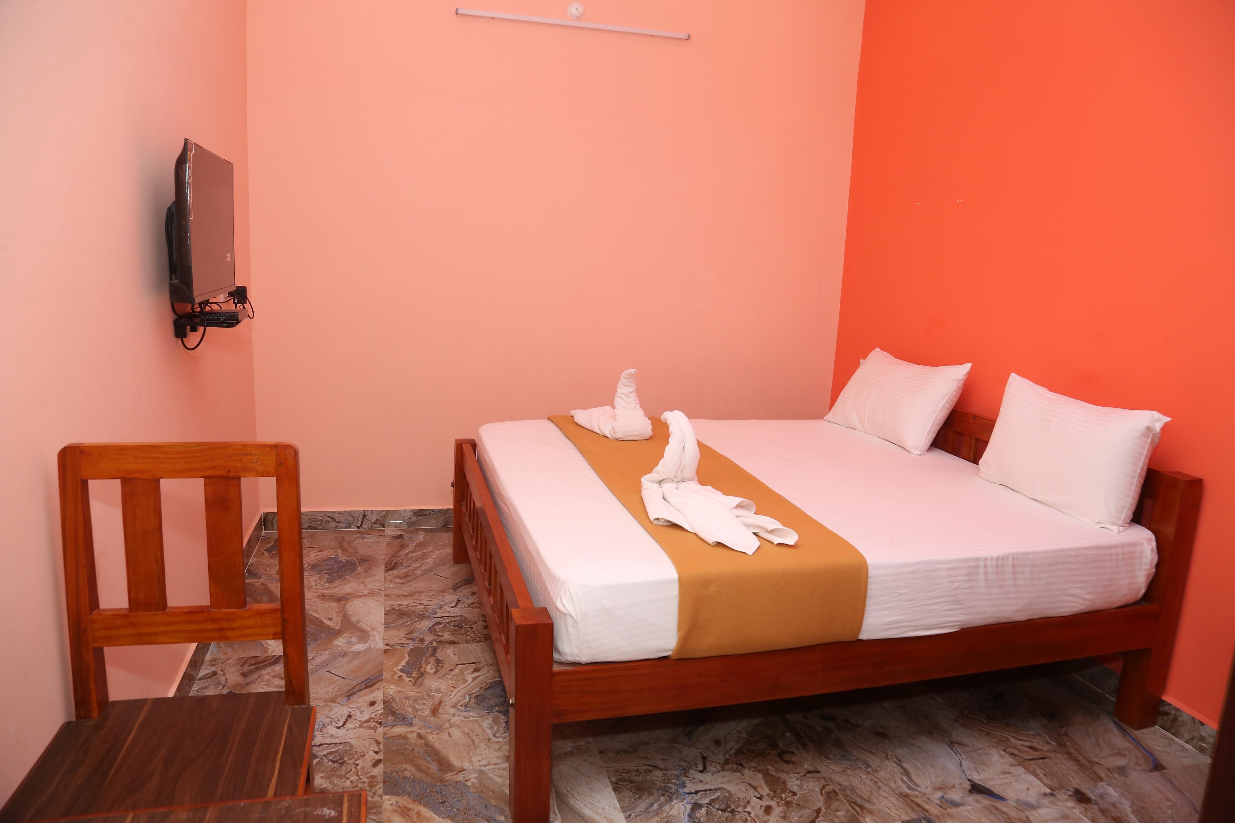Royal Galaxy Inn By BIHOTELS - Tap to explore photos