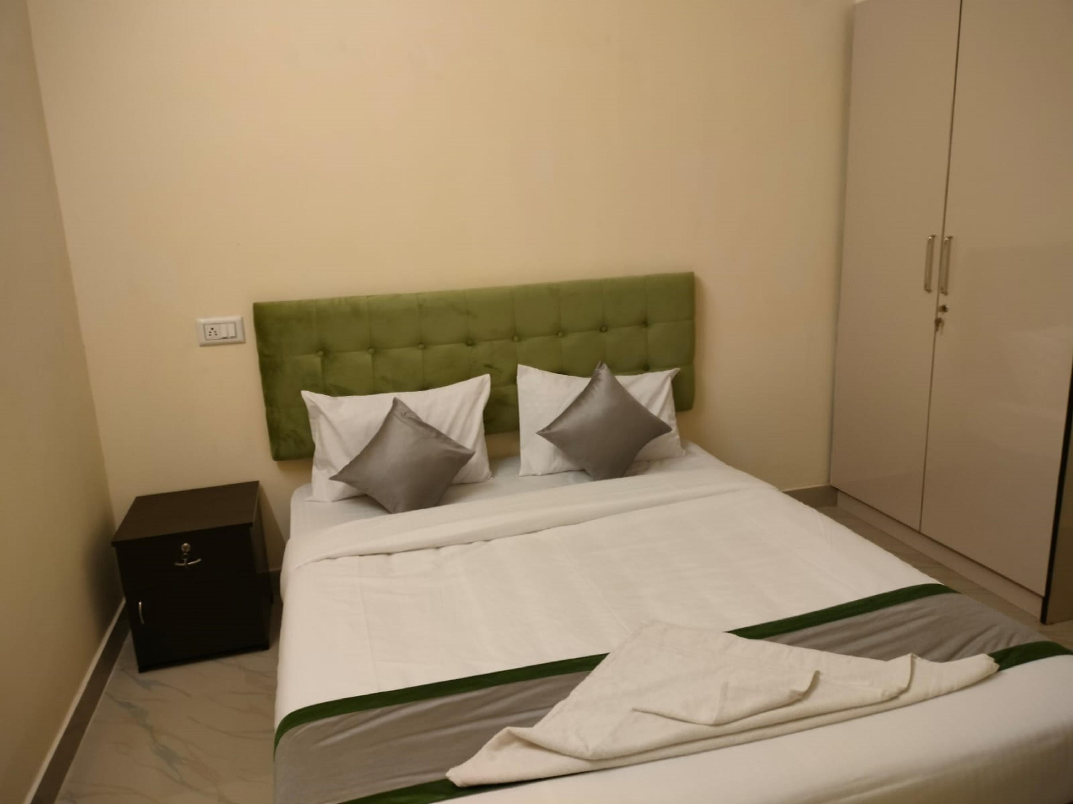 Sunshine inn Hospitality services - Tap to explore photos
