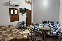 Chandrashram, Varanasi