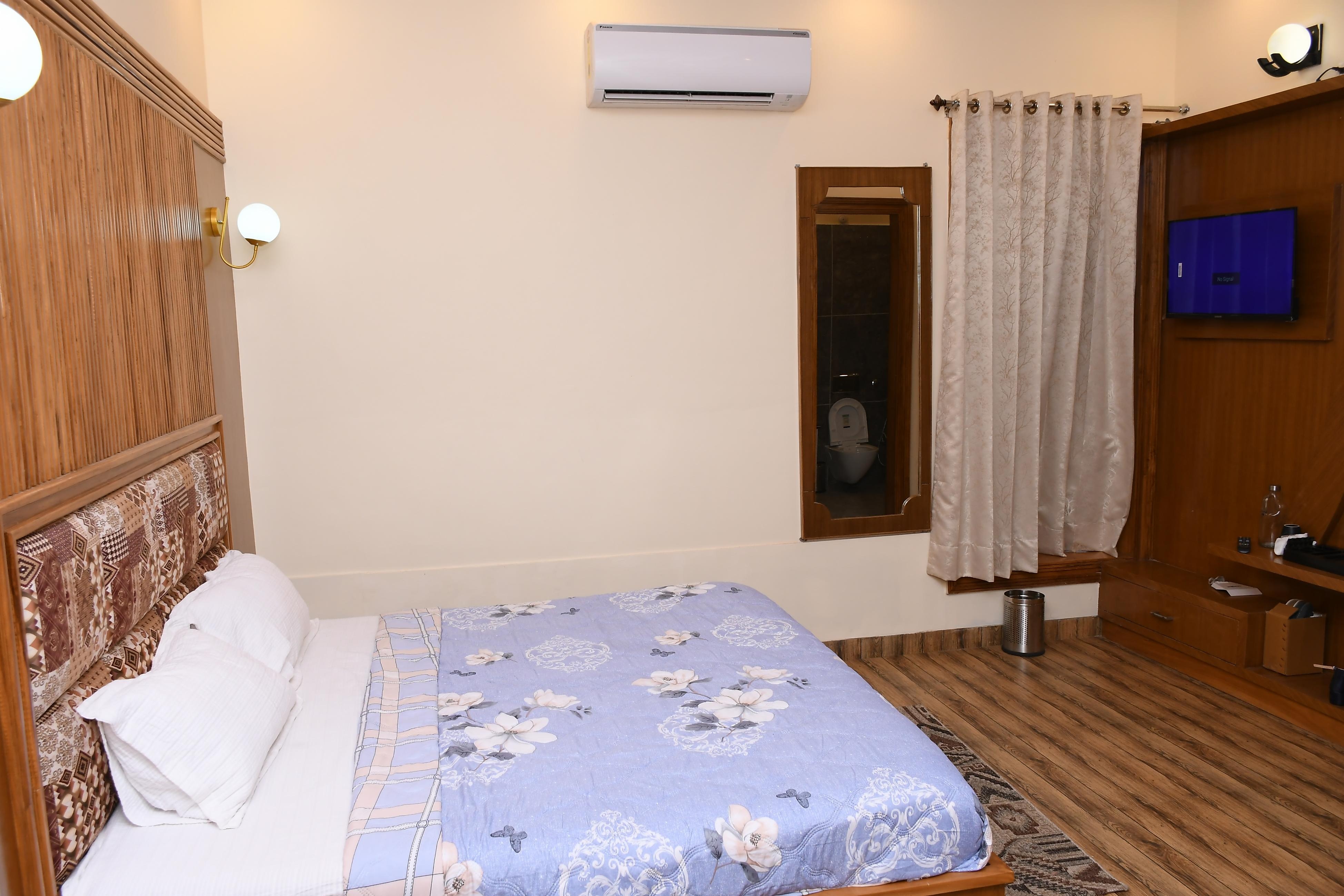 Vasant Corbett Resort and Hotel - Tap to explore photos