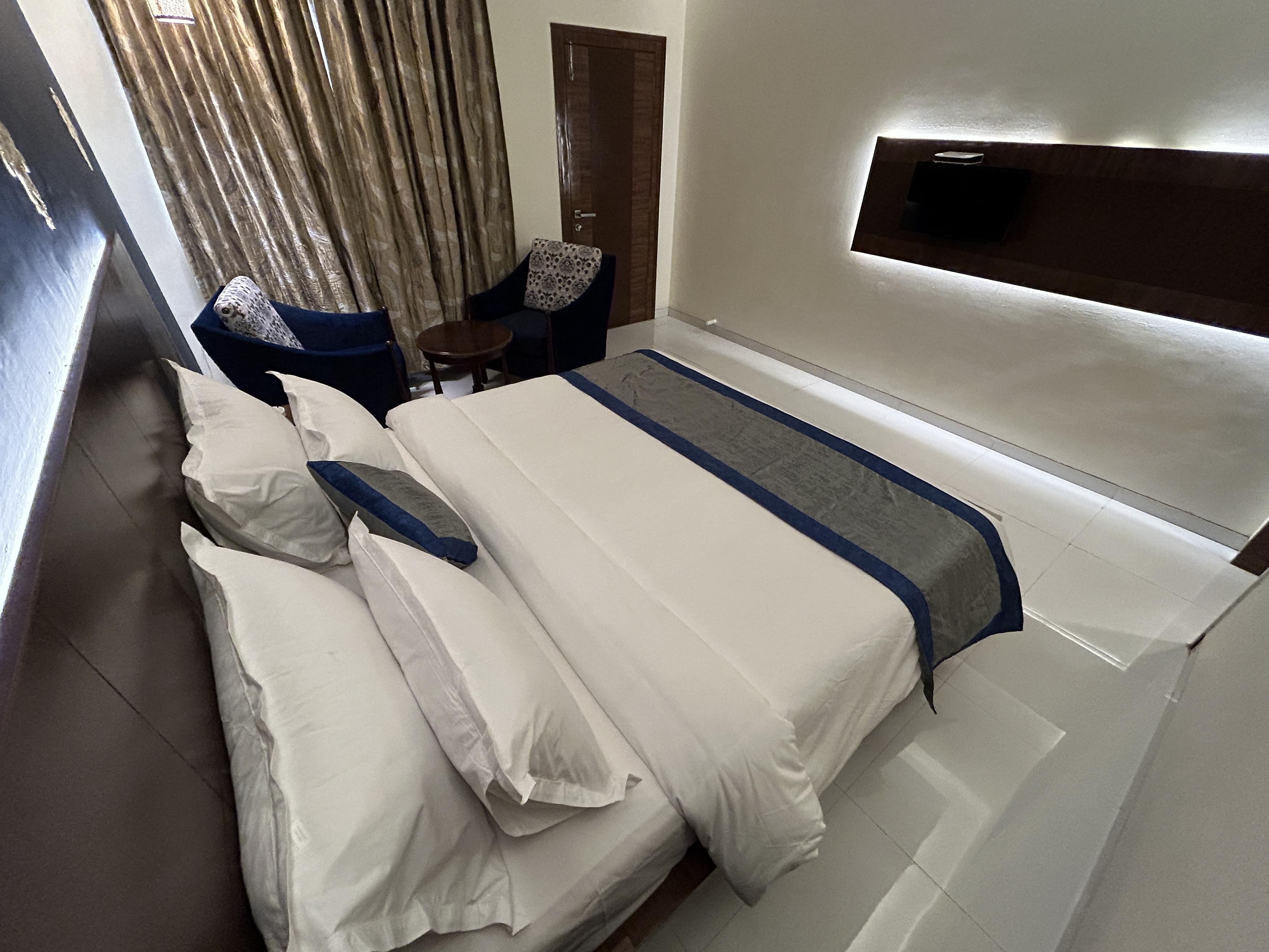 Hotel Gautam 4