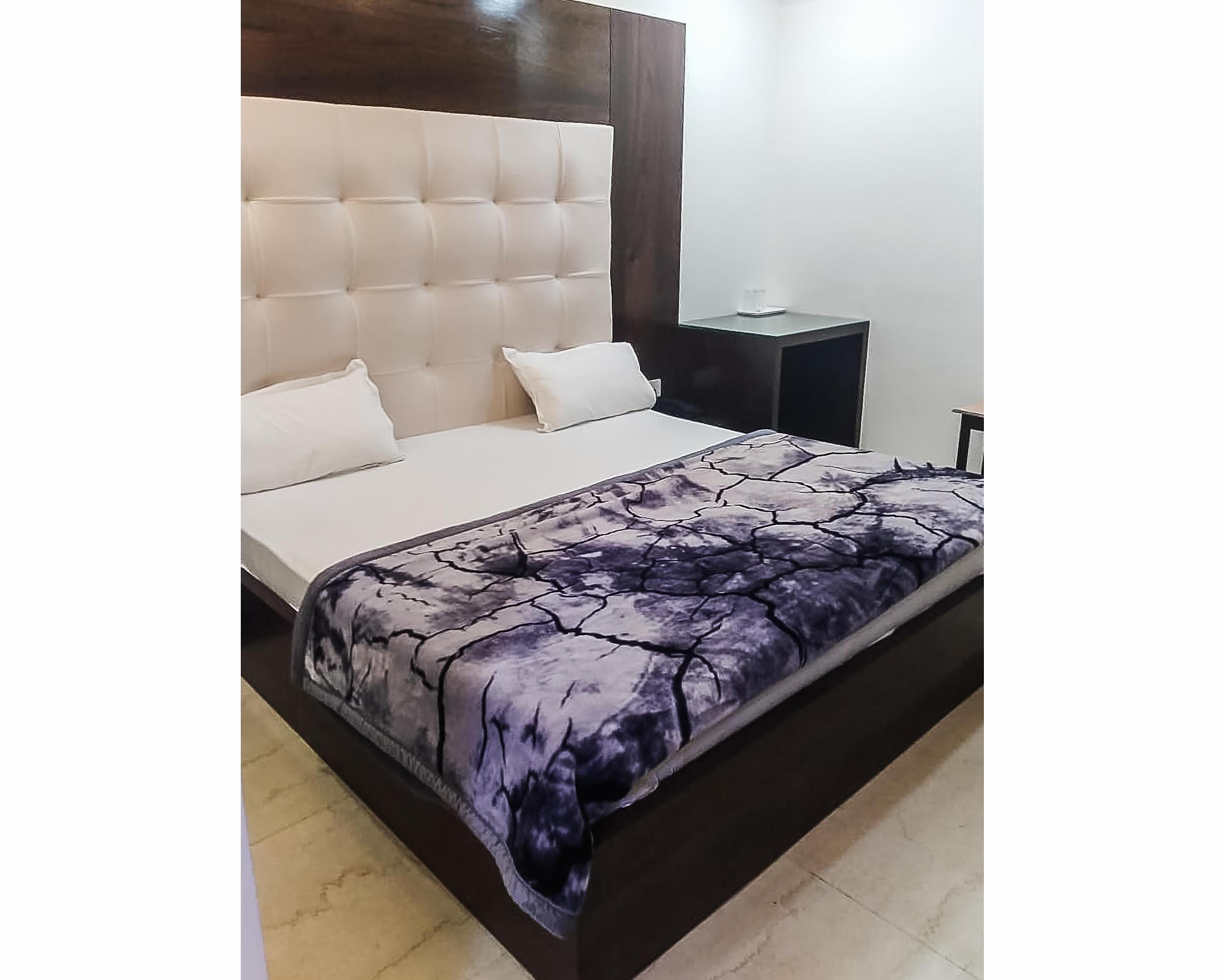 Hotel Udayraj By WB Inn - Tap to explore photos