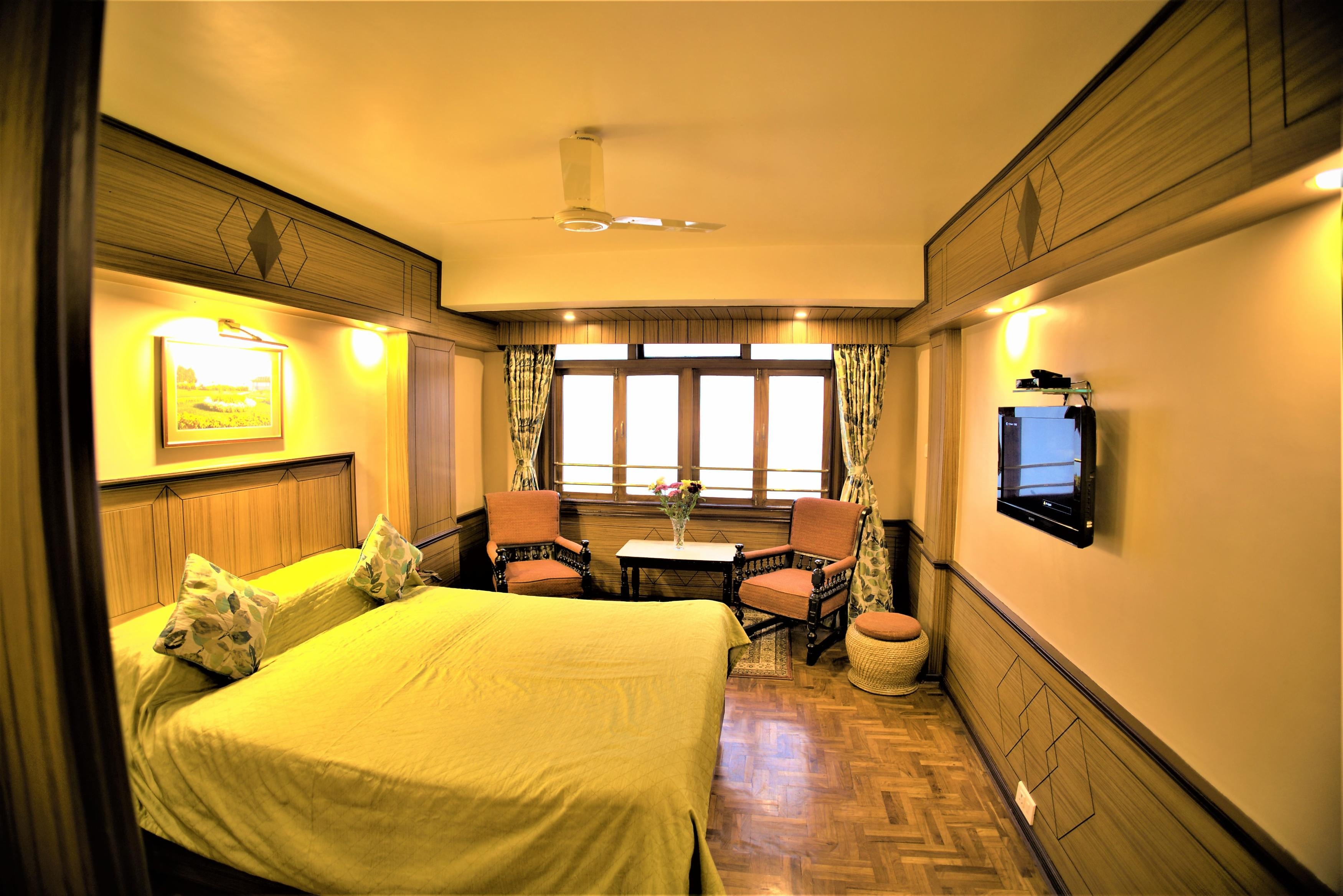 Hotel Lunnar (Pure Veg) - Tap to explore photos