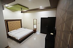 Hotel Ravi Residency, Nadiad