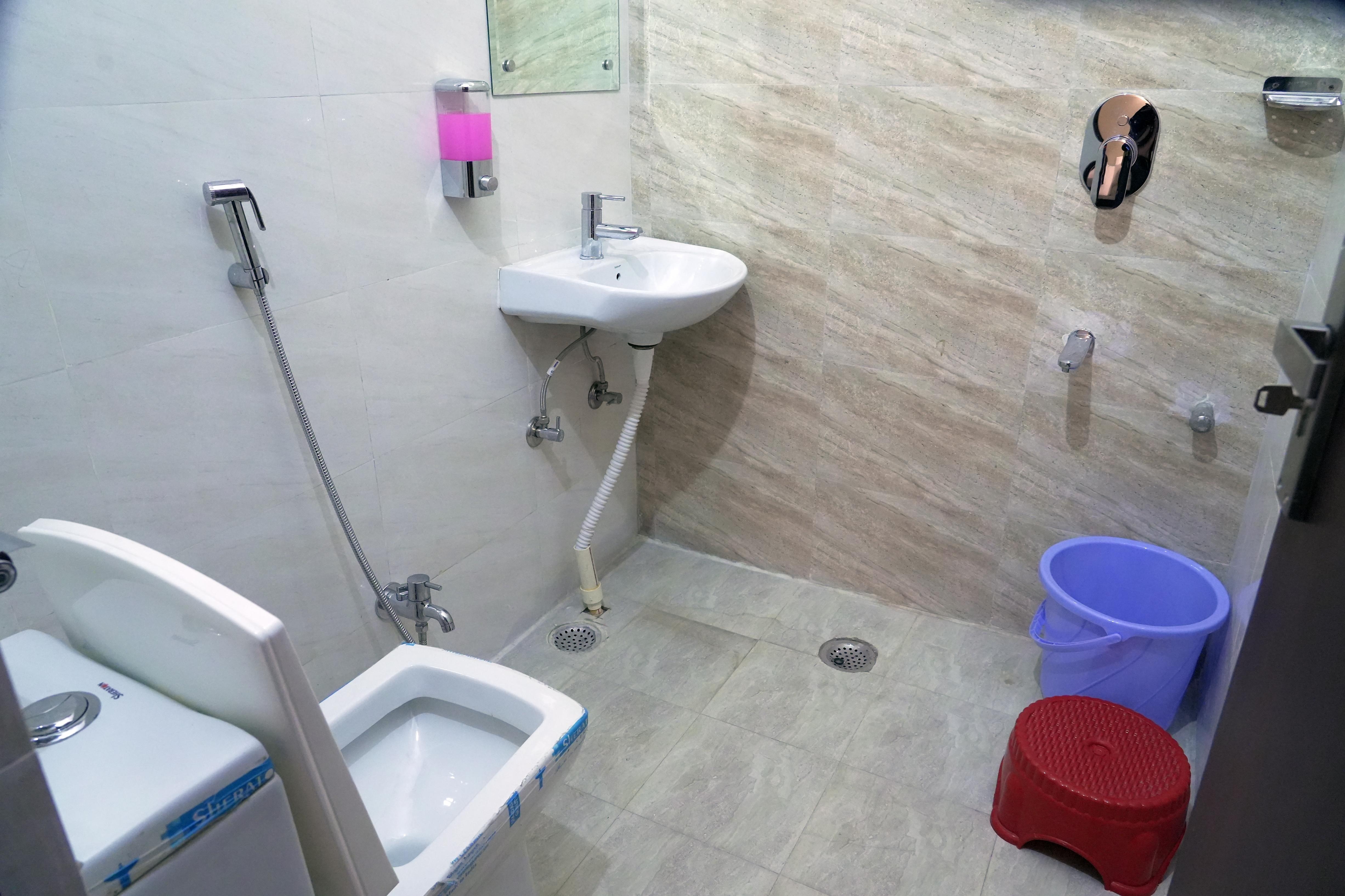 hotel shree narayan palace - Tap to explore photos