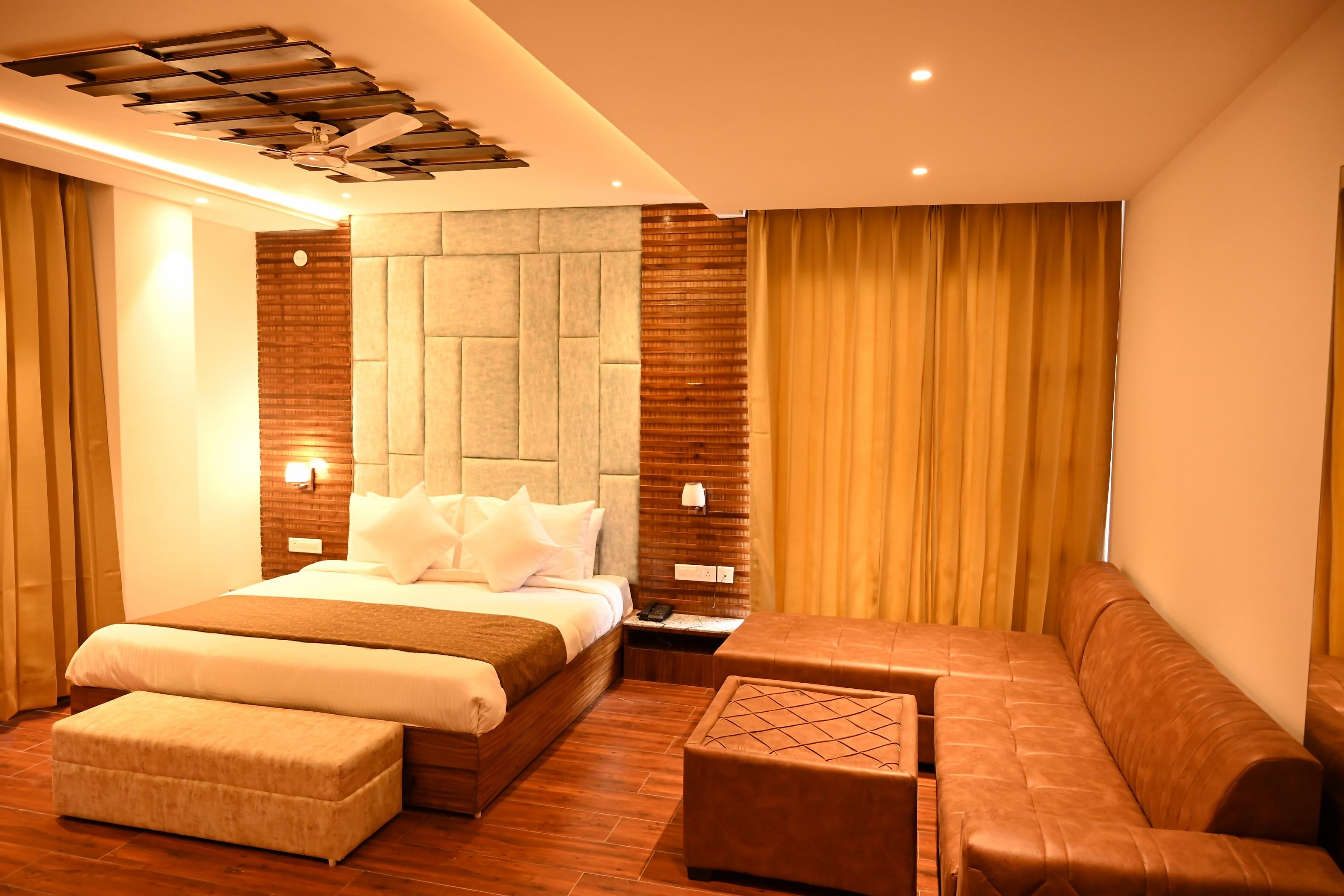 Hotel Saffron Kiran - Dalhousie - Tap to explore photos