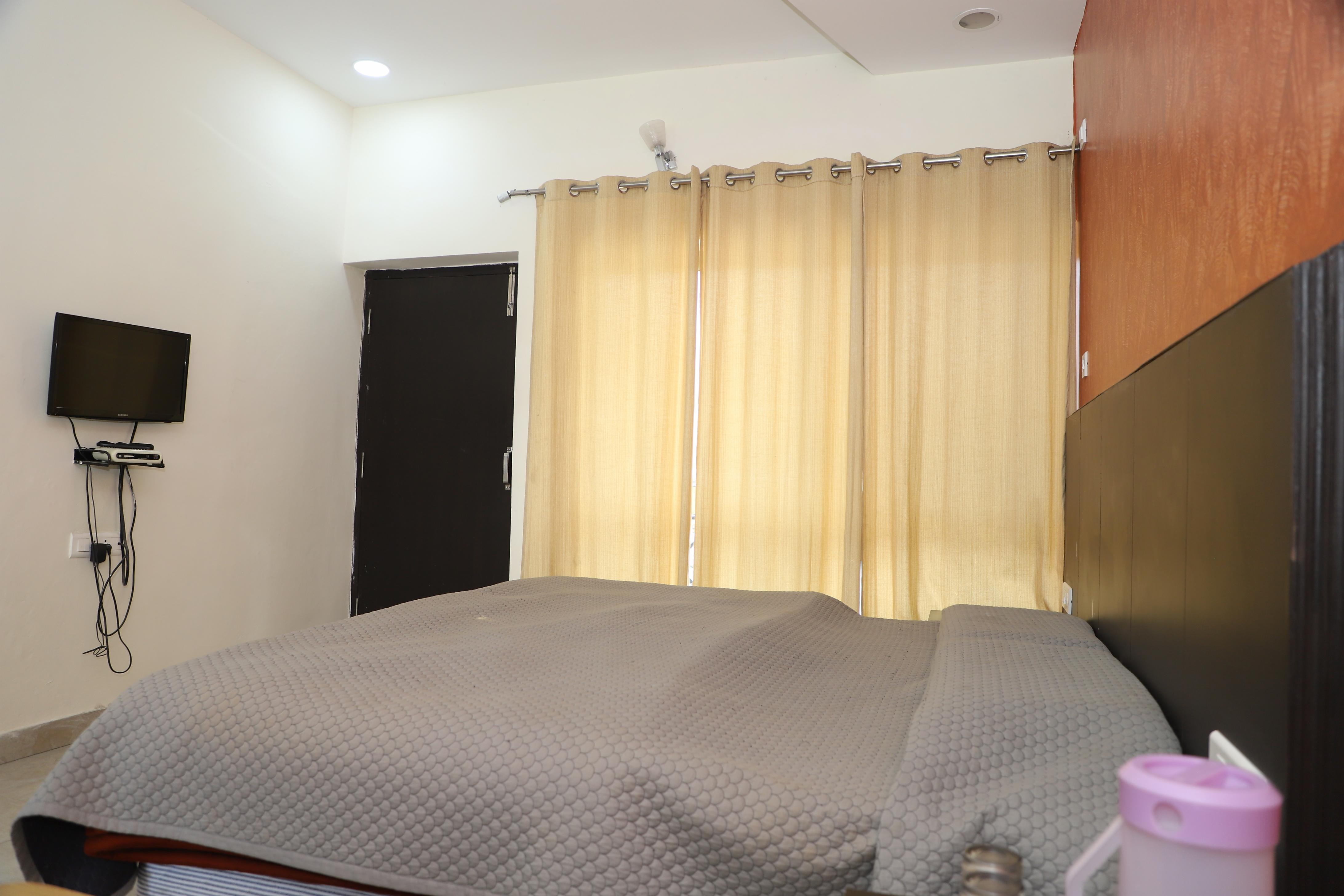GMVN Hotel Kaleshwar - Tap to explore photos