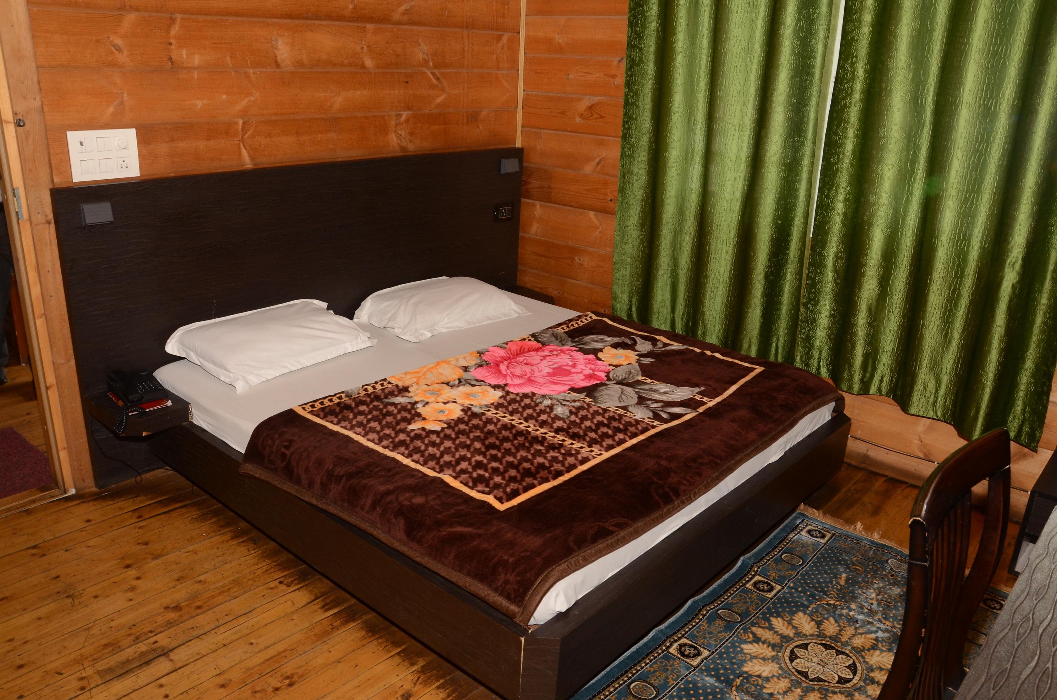 GMVN Tehri Eco Hut - Tap to explore photos