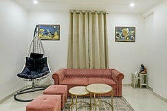 Peaceful Huts | Luxury 2 BHK Entire Apartment, Delhi