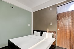 Hotel O BABA Hotel & Restaurant, Prayagraj