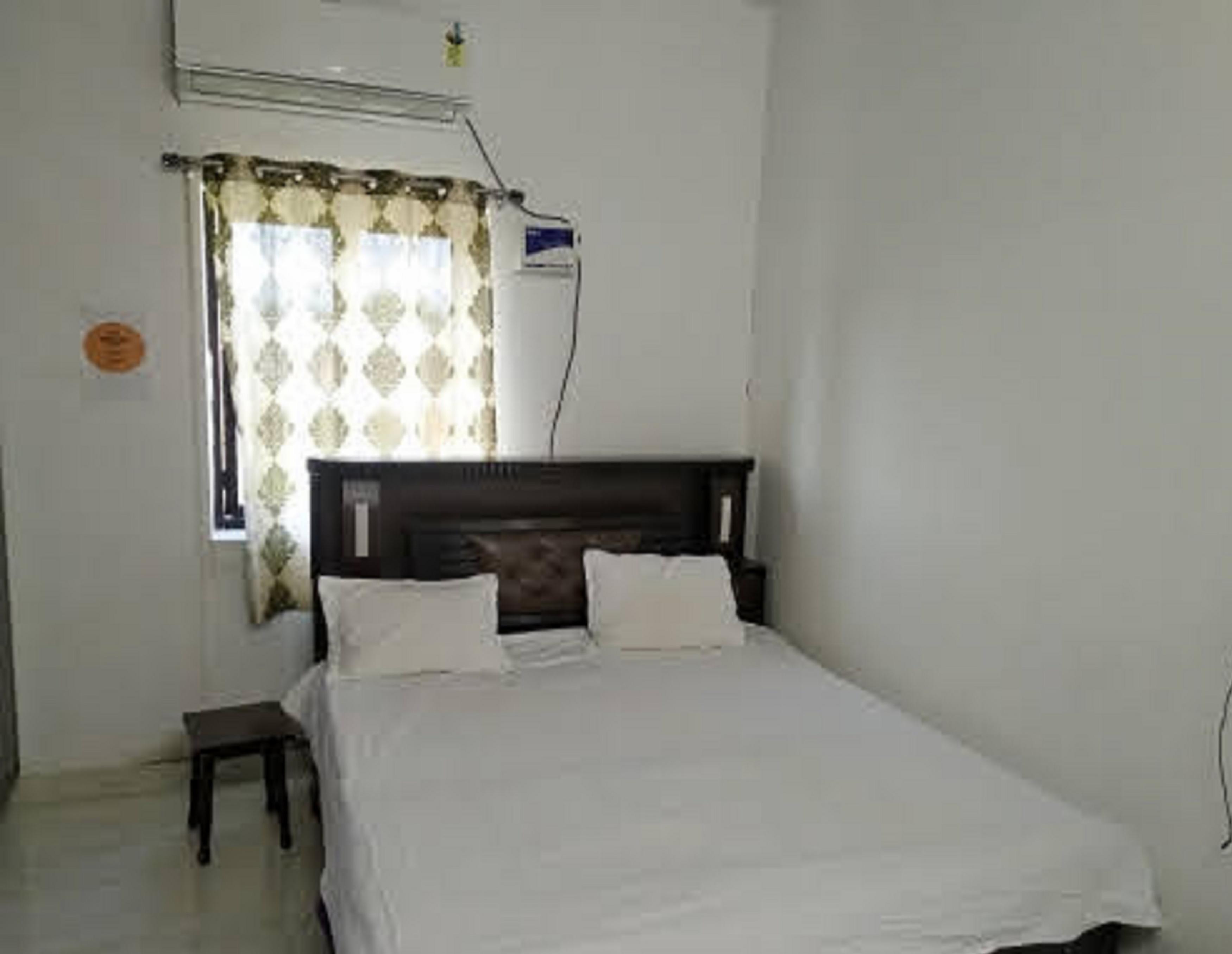 HARI RANTHAMBHORE GUEST HOUSE - Tap to explore photos