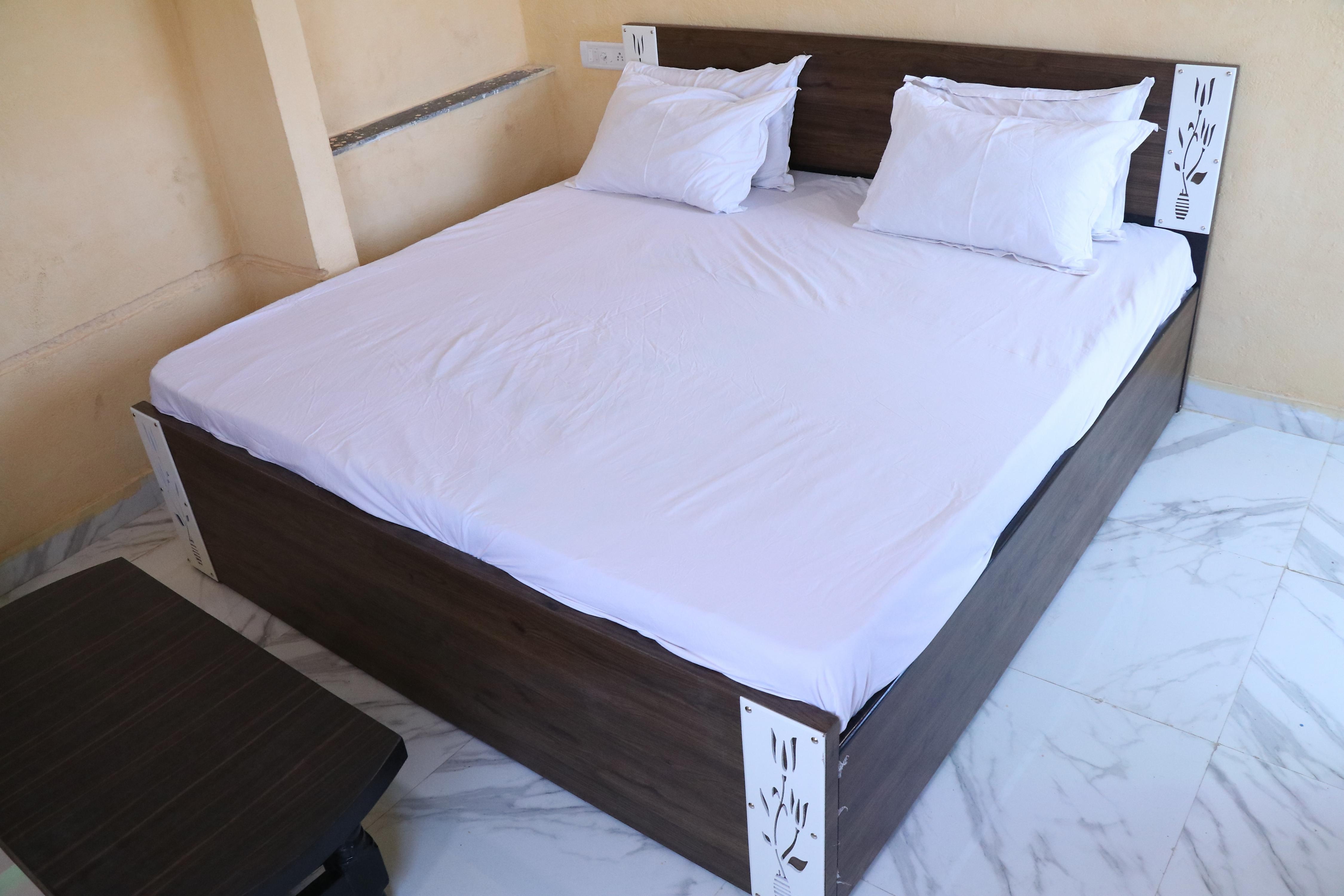 Hotel Bhilwara Inn - Tap to explore photos