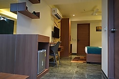 Hotel Om INn, Gandhinagar