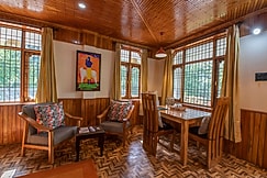 Serenity Stays, 
Hanle