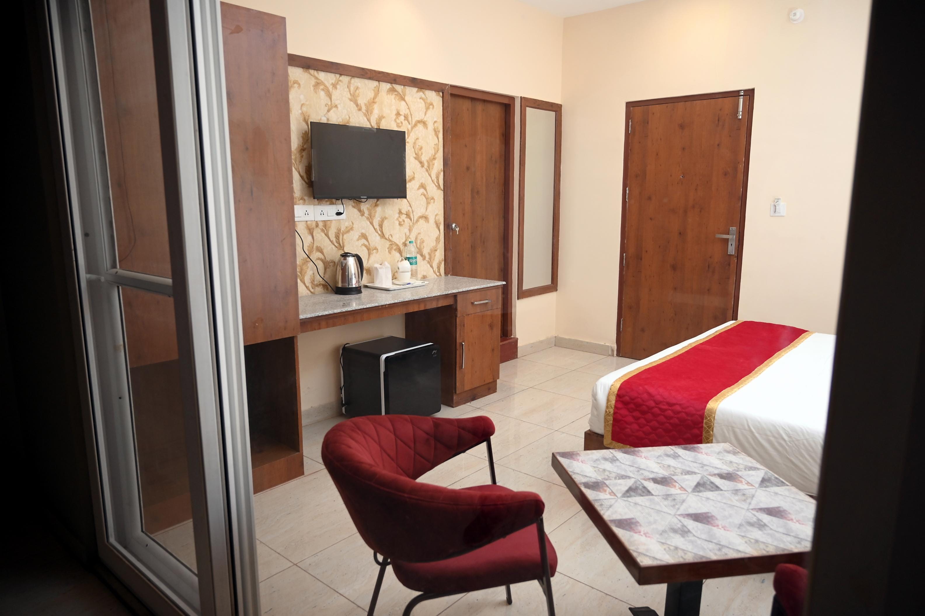 Hotel Singla Residency - Tap to explore photos