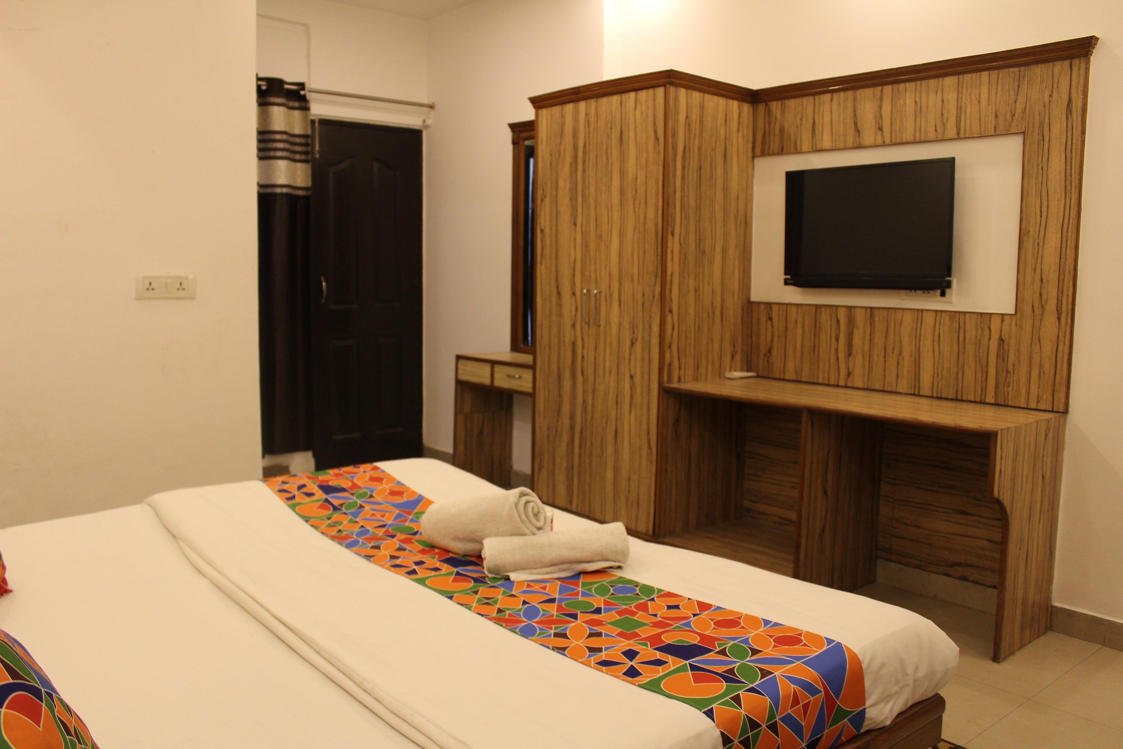 Hotel The Hindustan - A Unit of Namaste Hindustan - Tap to explore photos