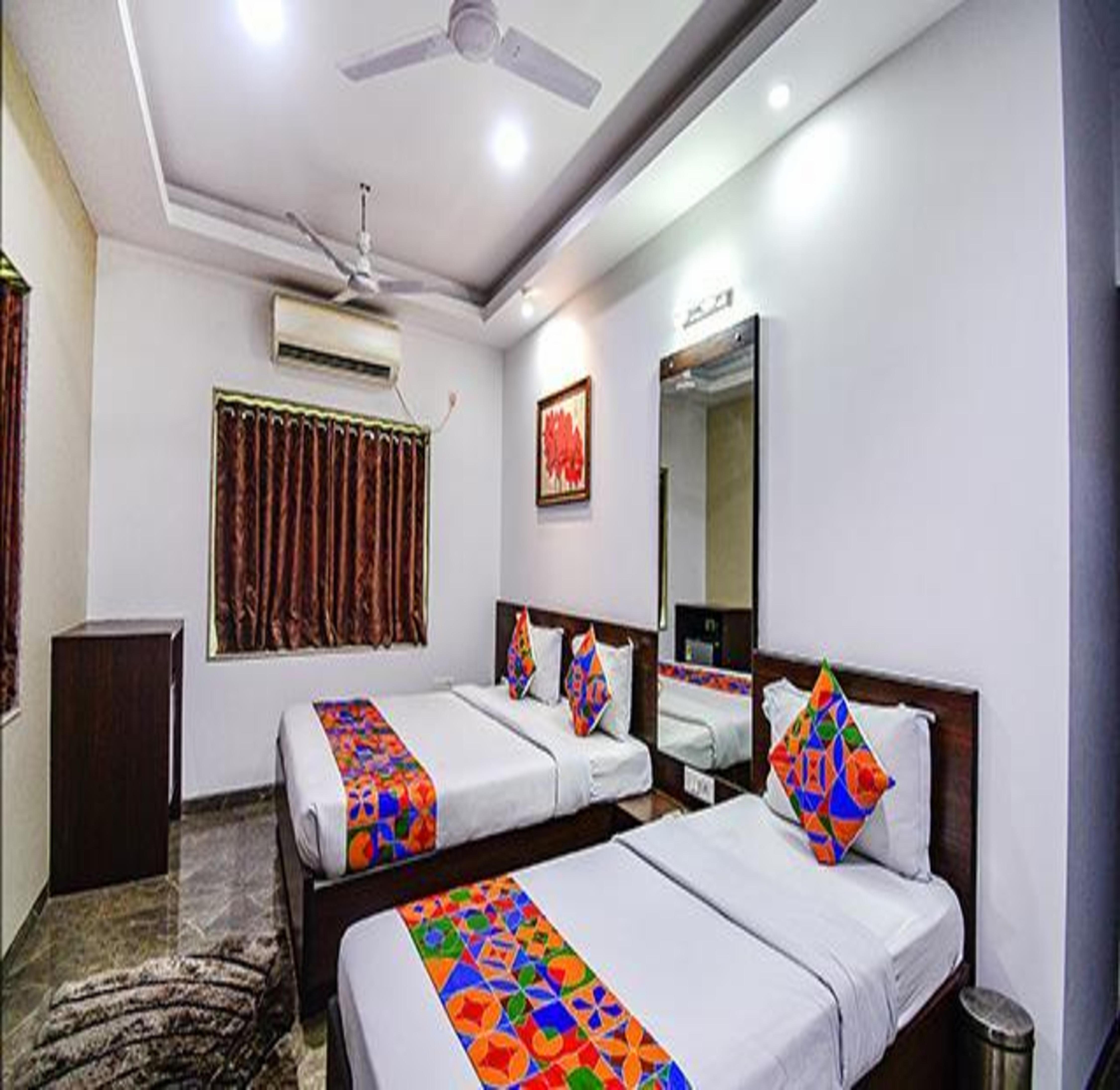FabHotel Rani Tower - Chinar Park - Tap to explore photos