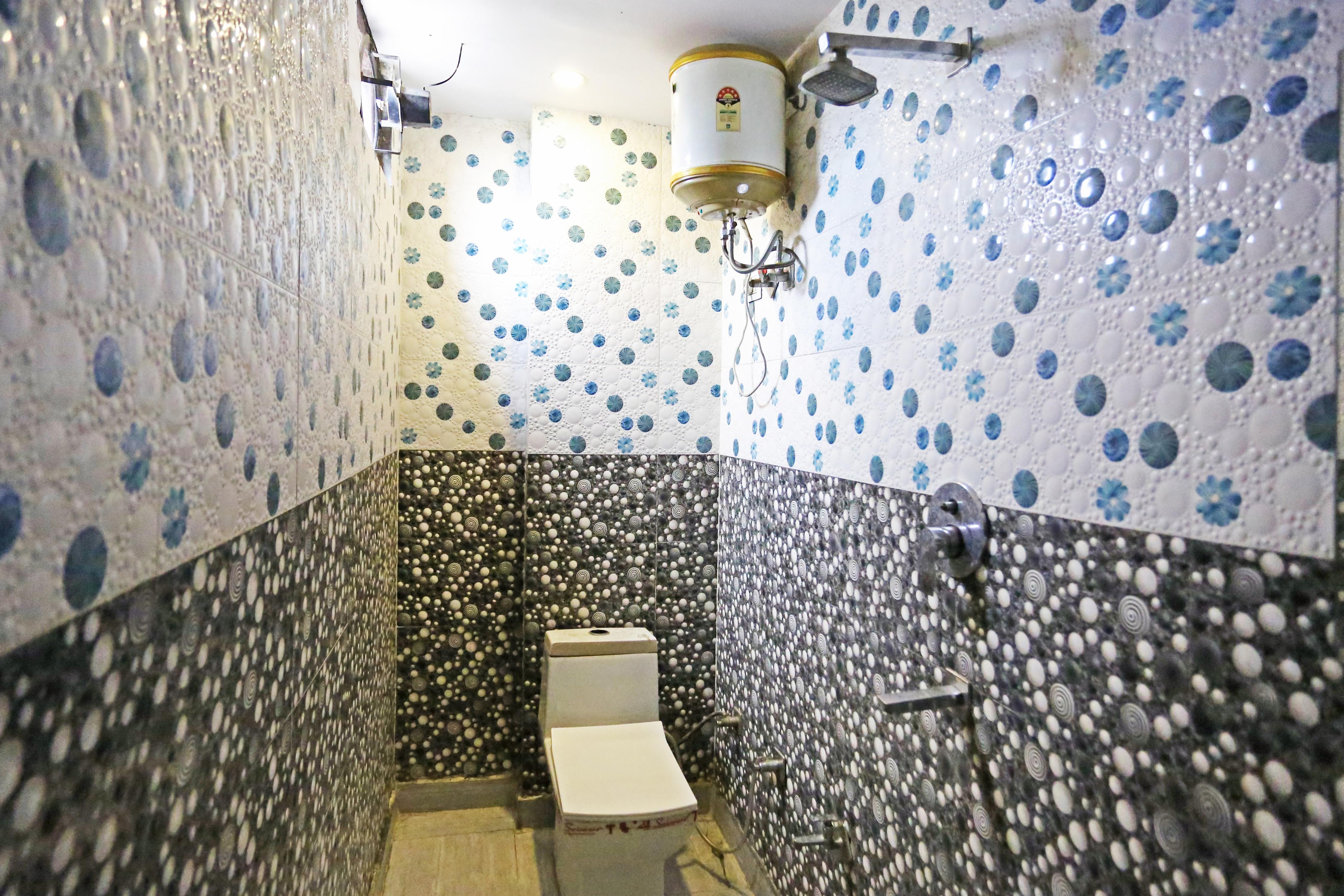 Hotel Raaso Inn  Nawada Metro Station - Tap to explore photos