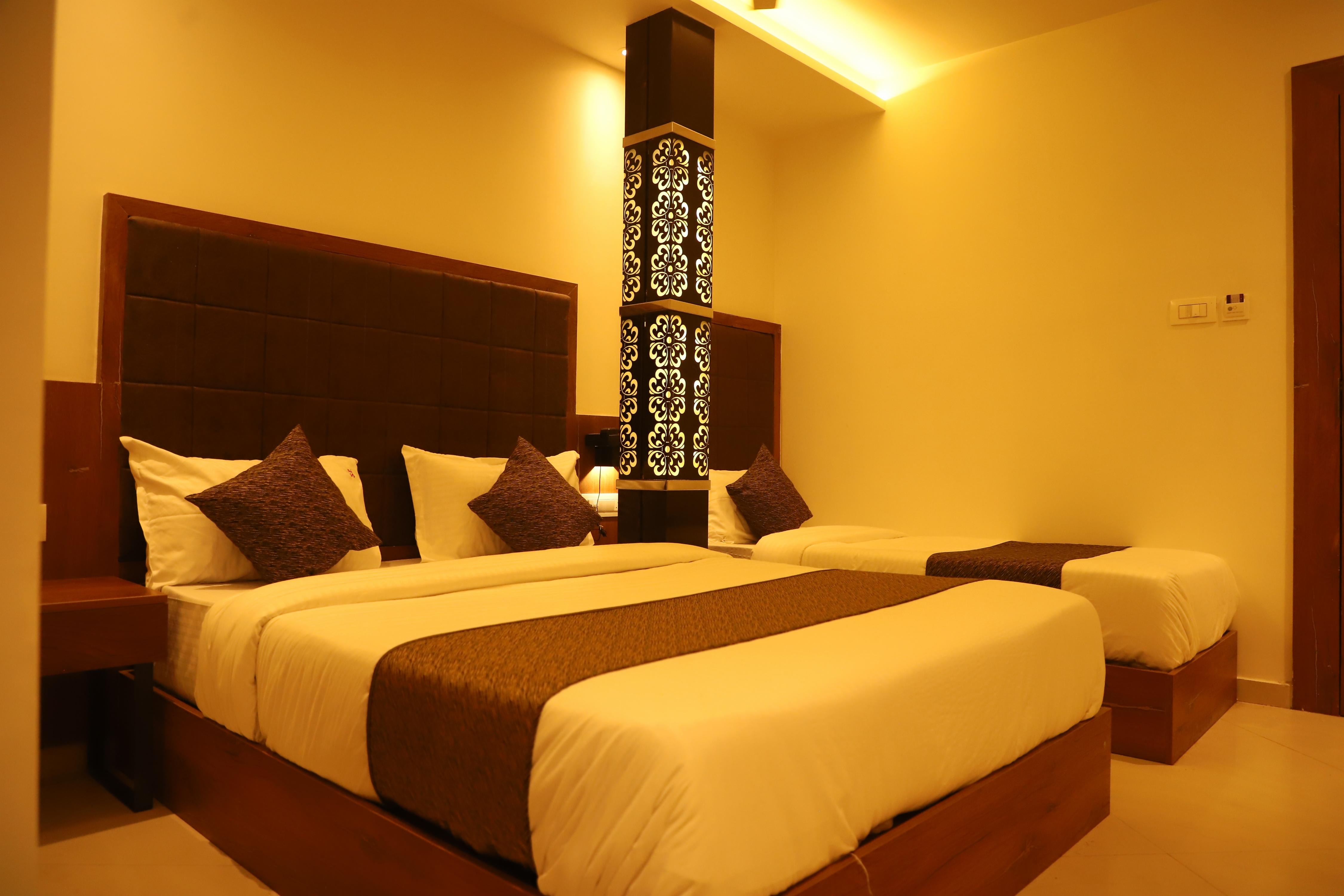 TRIPLE ROOM with PRIVATE BATHROOM 1