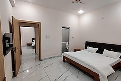 P square Inn, Ujjain
