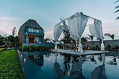 Lotus Villa, Auroville