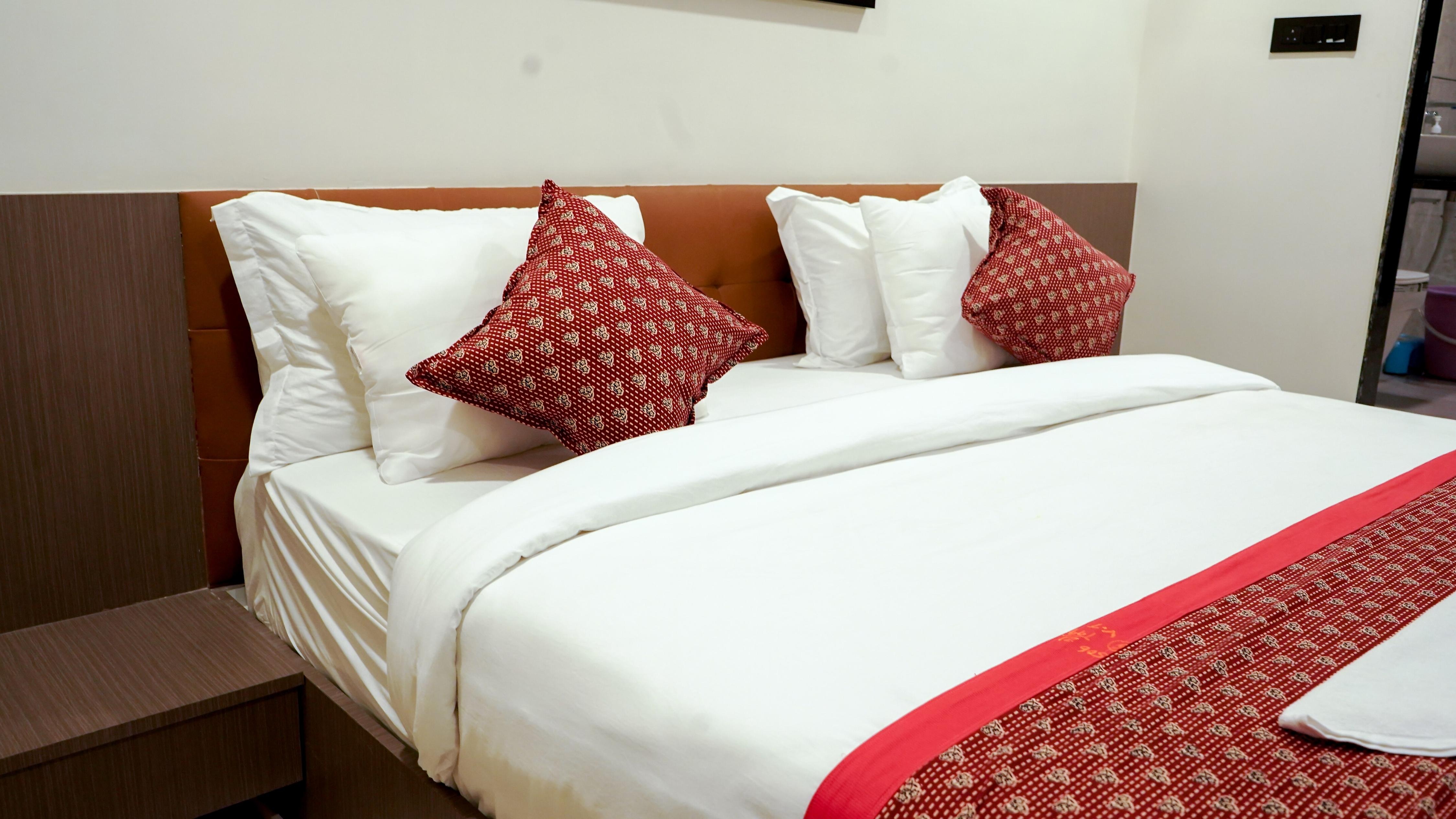 Hotel Fiorafly Surat - Tap to explore photos